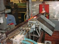 図 9 温度が低すぎる、または高すぎるボルトを選別するための選別機。 図 9 温度が低すぎる、または高すぎるボルトを選別するための選別機。